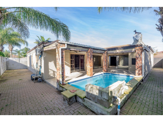<!--[if BLOCK]><![endif]--> 24  Maasdam str, Sonkring, Brackenfell <!--[if ENDBLOCK]><![endif]-->